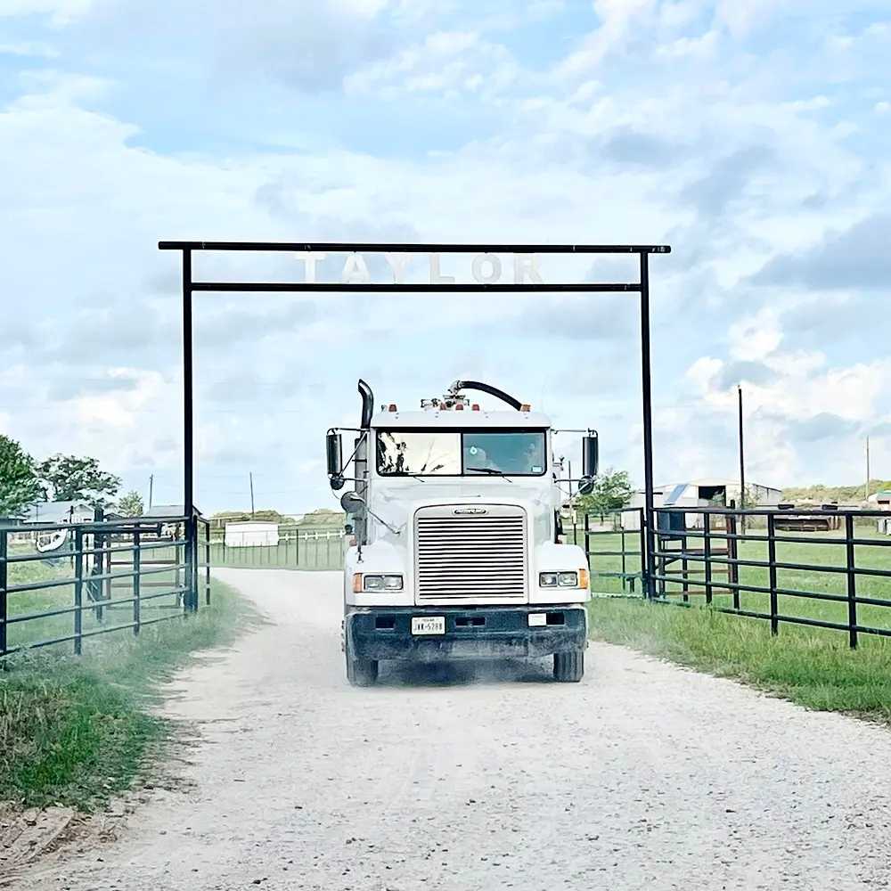 taylor septic pumping truck muenster tx